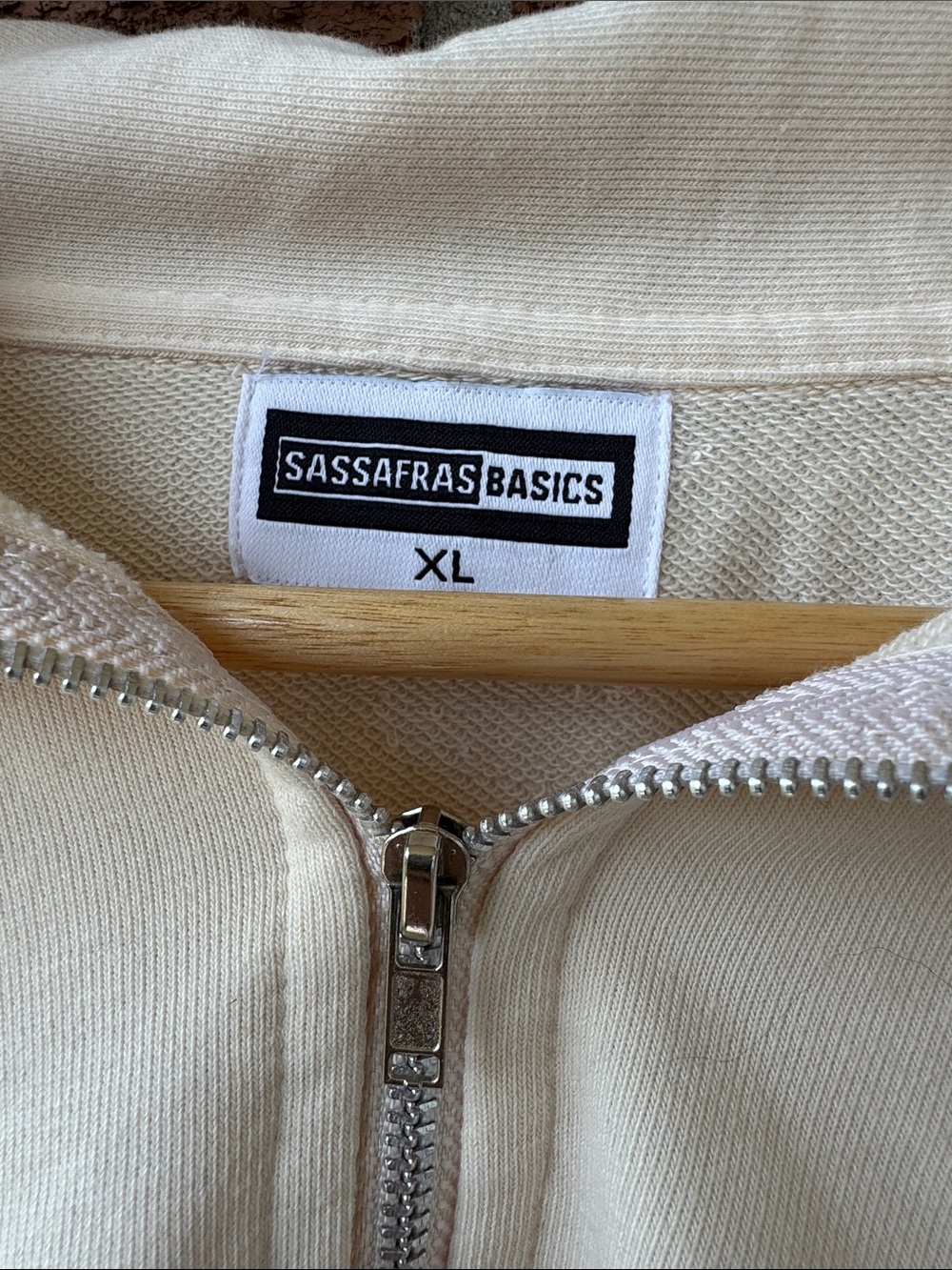 Half-Zip Cropped Sweatshirt in Cream - Picture 3 of 5